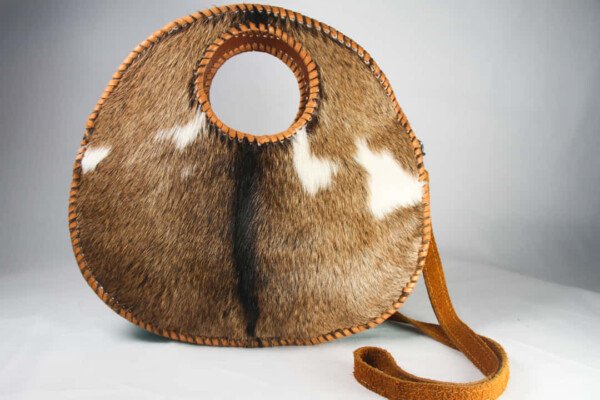 BOLSO DE MANO Y COLGANTE