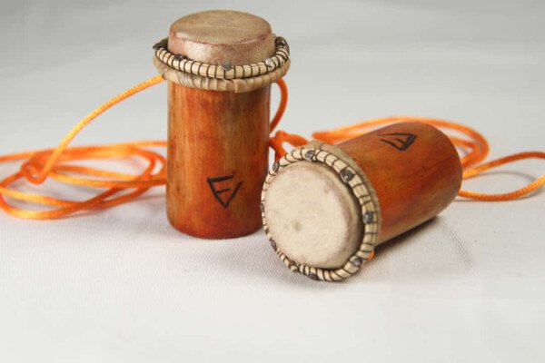 COLGANTES DE TAMBORES