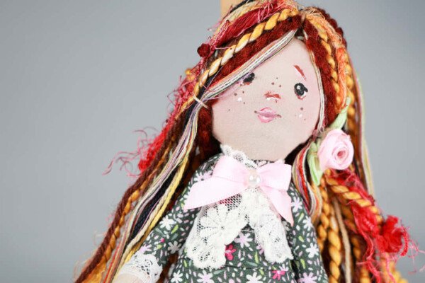 MUÑECA DE TRENZAS - Imagen 3