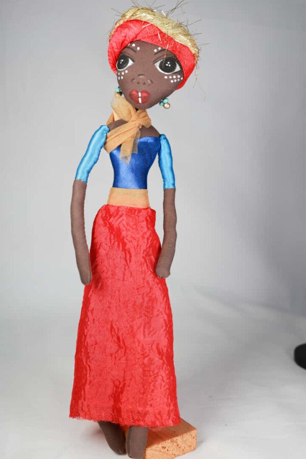 MUÑECA CON TURBANTE
