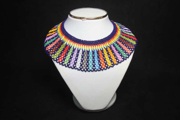 Collar Hilos de Colores