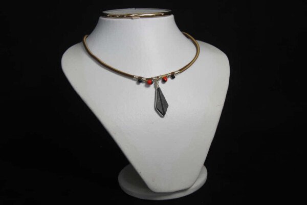 Collar Punta de Lanza